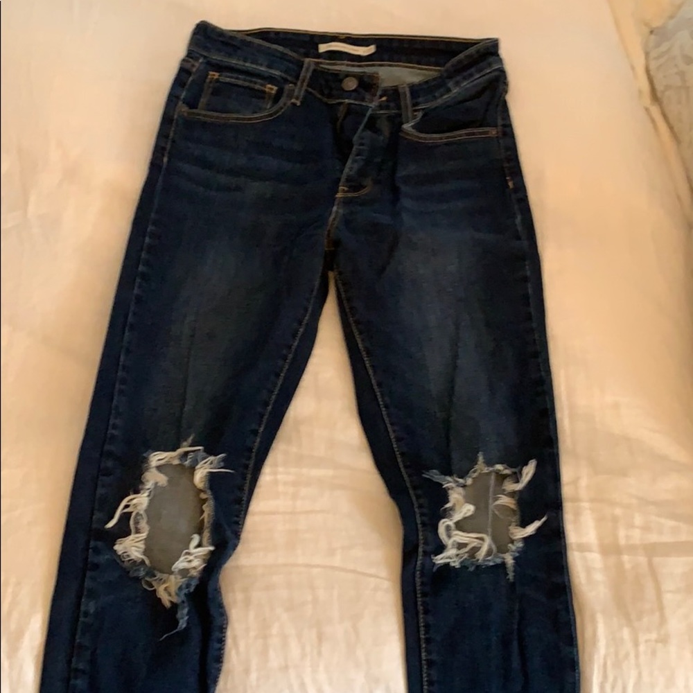Levi’s High Rise Skinny Jeans - Picture 2 of 3